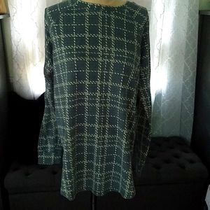 LulaRoe Erin long sleeved top size medium